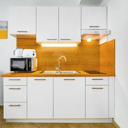 Gorgeous Apartment In Volosko With Kitchen * Volosko
